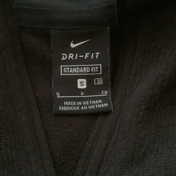 Nike dri-fit jacket - Picture 2 of 2